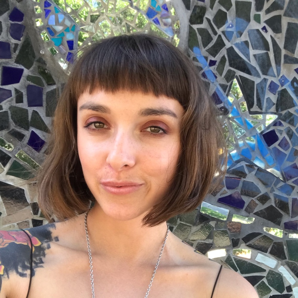 Meet your Posher, Kenzi